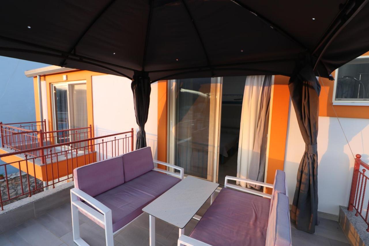 Apartamento Ildora Qimon Himarë Exterior foto