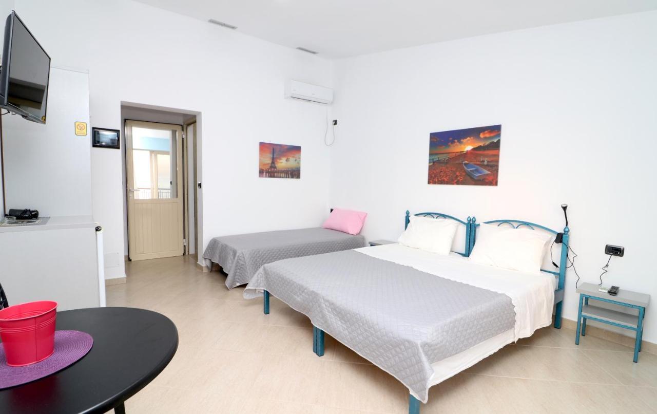 Apartamento Ildora Qimon Himarë Exterior foto