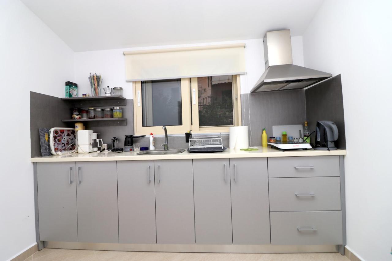 Apartamento Ildora Qimon Himarë Exterior foto